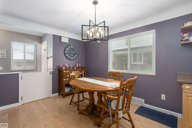 28328 Palm Beach Drive, Warren, MI 48093