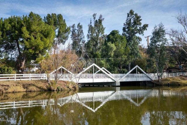 2374 Laguna Circle Road, Agoura Hills, CA 91301