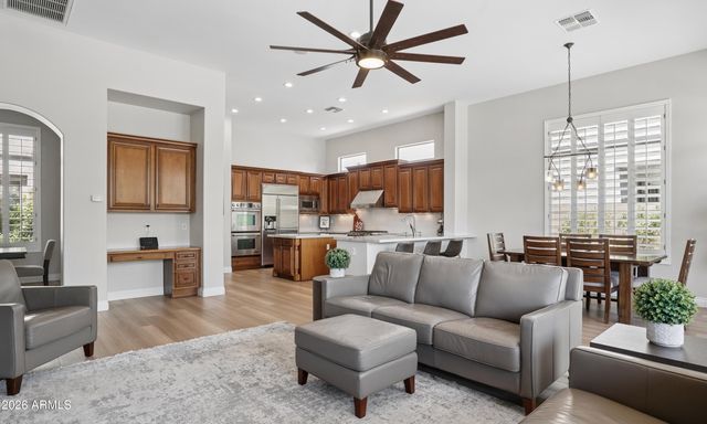 31613 N 19TH Avenue, Phoenix, AZ 85085