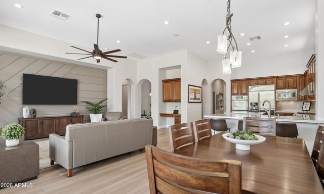 31613 N 19TH Avenue, Phoenix, AZ 85085