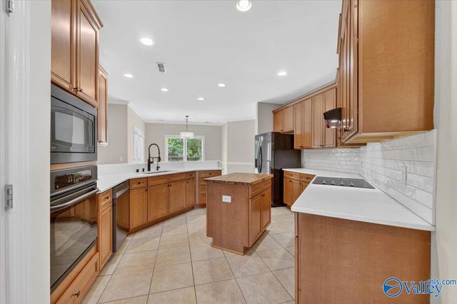 308 Blue Creek Drive, Harvest, AL 35749