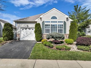 9 Florian Court, Manchester, NJ 08759
