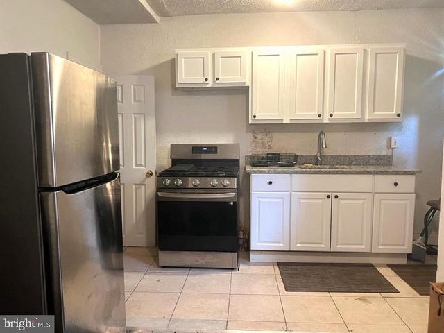 3155 RAVENWOOD AVE, Baltimore, MD 21213