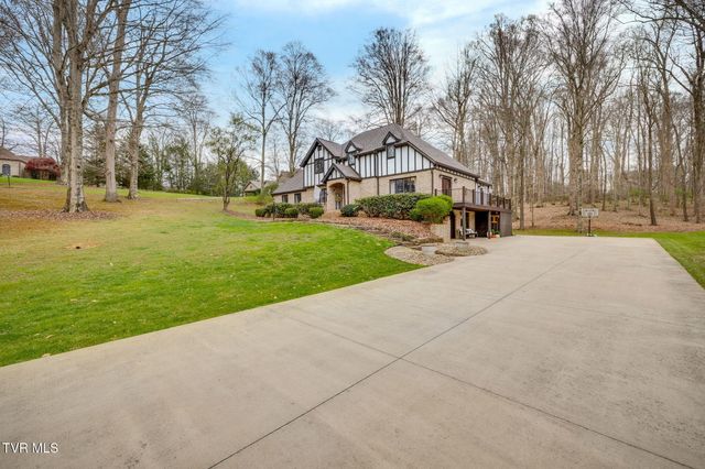 2506 Beechwood Drive, Elizabethton, TN 37643