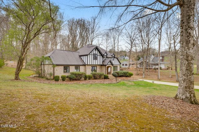 2506 Beechwood Drive, Elizabethton, TN 37643