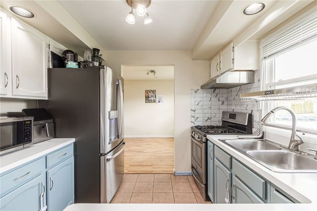 49 Rogers Drive, Gates, NY 14606