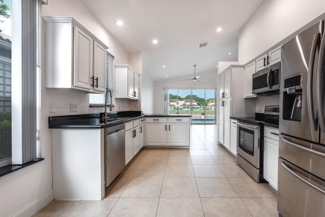 23390 TORRE Circle, Boca Raton, FL 33433