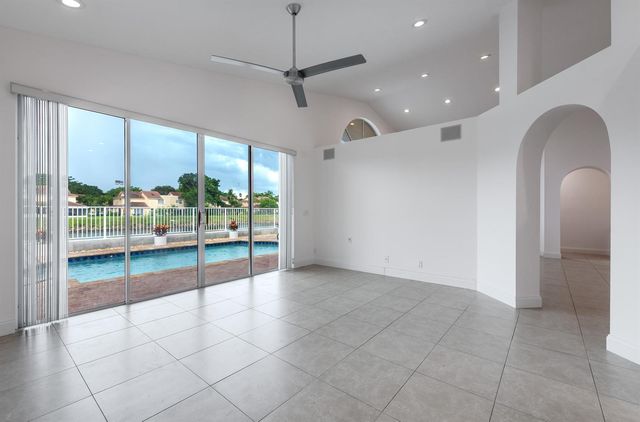 23390 TORRE Circle, Boca Raton, FL 33433