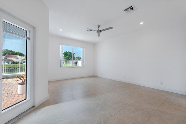 23390 TORRE Circle, Boca Raton, FL 33433