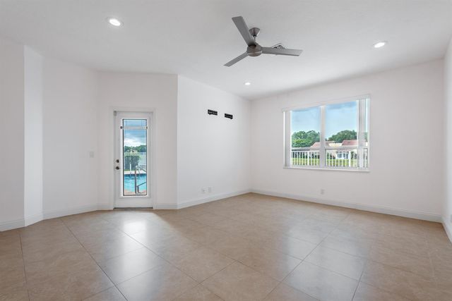 23390 TORRE Circle, Boca Raton, FL 33433
