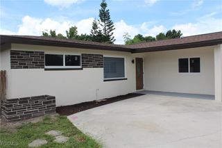 1762 Bonnie CT, Fort Myers, FL 33901