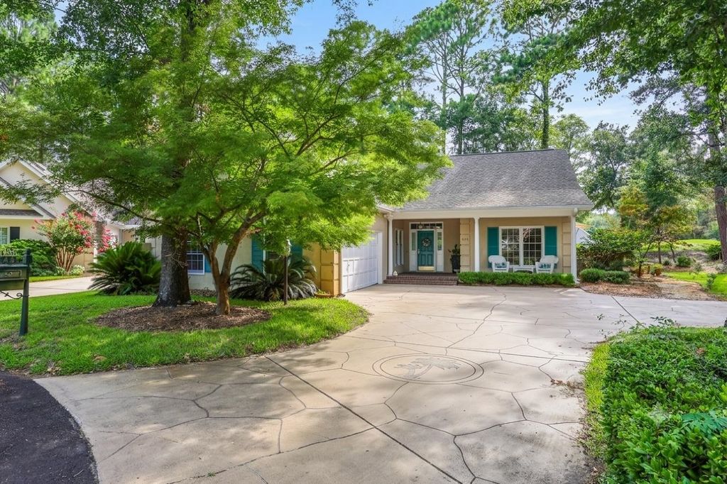 444 Dornoch Dr., Pawleys Island, SC 29585