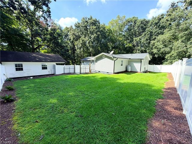 3950 Cole Avenue, High Point, NC 27265
