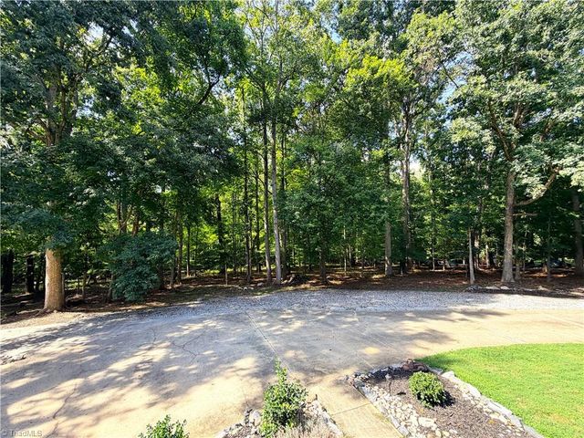 3950 Cole Avenue, High Point, NC 27265