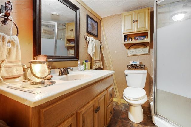 709 E Garnett Street, Gainesville, TX 76240