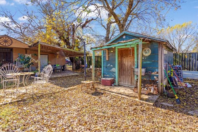 709 E Garnett Street, Gainesville, TX 76240