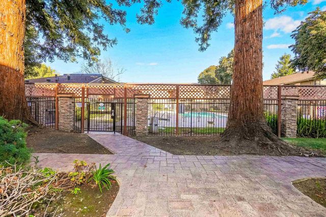 3232 Red Cedar Ter, Fremont, CA 94536