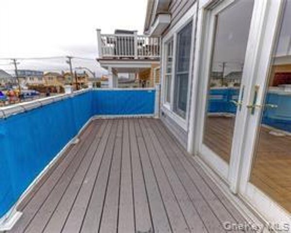 98 Maryland Avenue, Long Beach, NY 11561