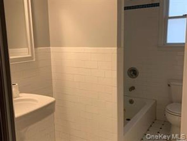 98 Maryland Avenue, Long Beach, NY 11561