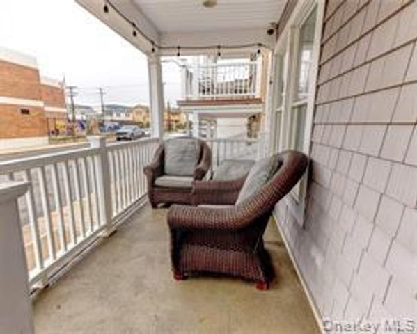 98 Maryland Avenue, Long Beach, NY 11561