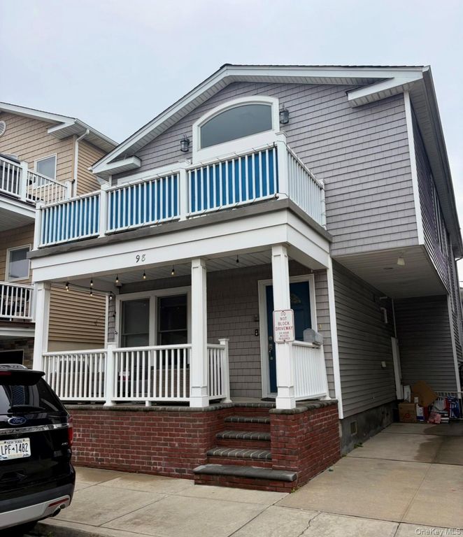 98 Maryland Avenue, Long Beach, NY 11561