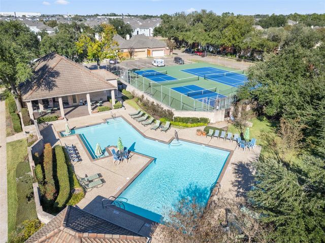 9959 Kemp Forest Drive, Houston, TX 77080