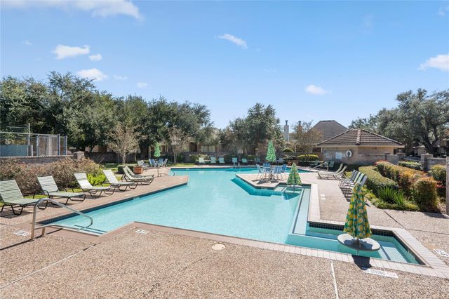 9959 Kemp Forest Drive, Houston, TX 77080