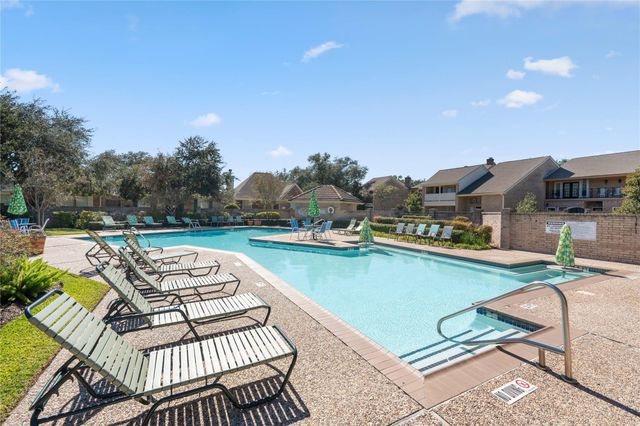 9959 Kemp Forest Drive, Houston, TX 77080