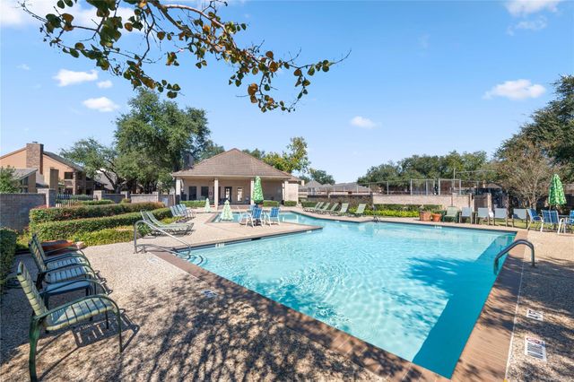 9959 Kemp Forest Drive, Houston, TX 77080