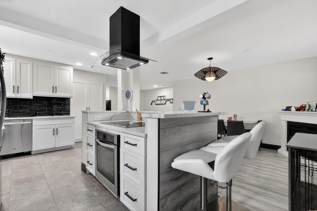 1691 W 26th Court, Riviera Beach, FL 33404