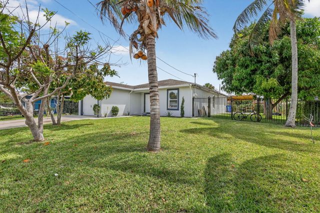 1691 W 26th Court, Riviera Beach, FL 33404