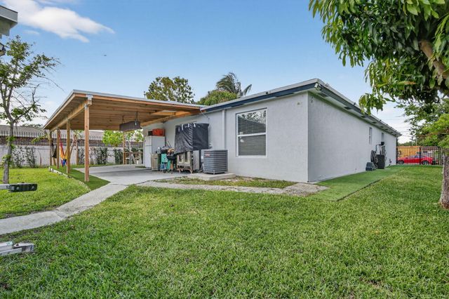 1691 W 26th Court, Riviera Beach, FL 33404