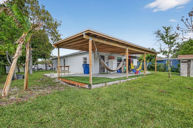 1691 W 26th Court, Riviera Beach, FL 33404