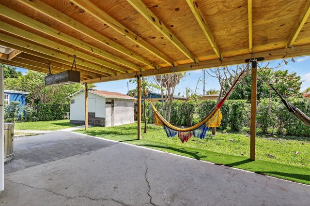 1691 W 26th Court, Riviera Beach, FL 33404