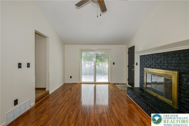 606 Buckingham Drive, Northampton Boro, PA 18067