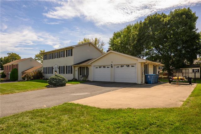 606 Buckingham Drive, Northampton Boro, PA 18067