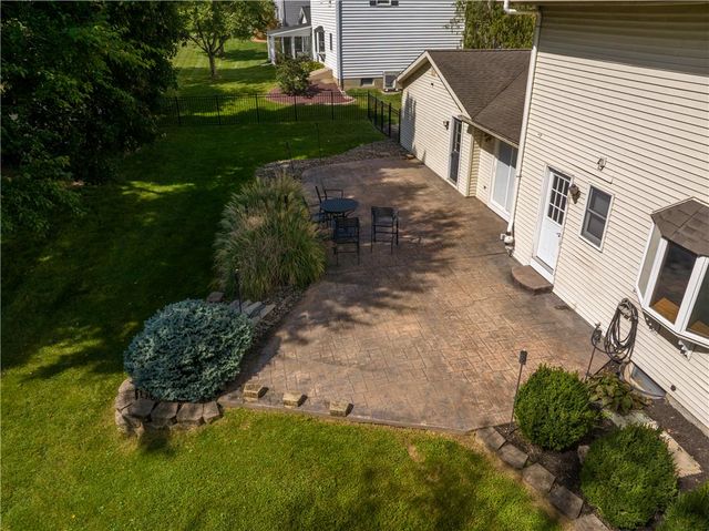 606 Buckingham Drive, Northampton Boro, PA 18067