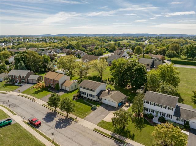 606 Buckingham Drive, Northampton Boro, PA 18067