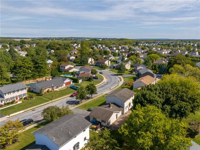 606 Buckingham Drive, Northampton Boro, PA 18067