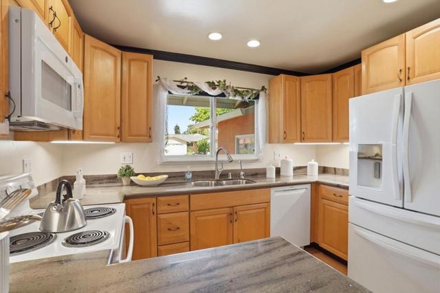 2194 Nobili Avenue, Santa Clara, CA 95051