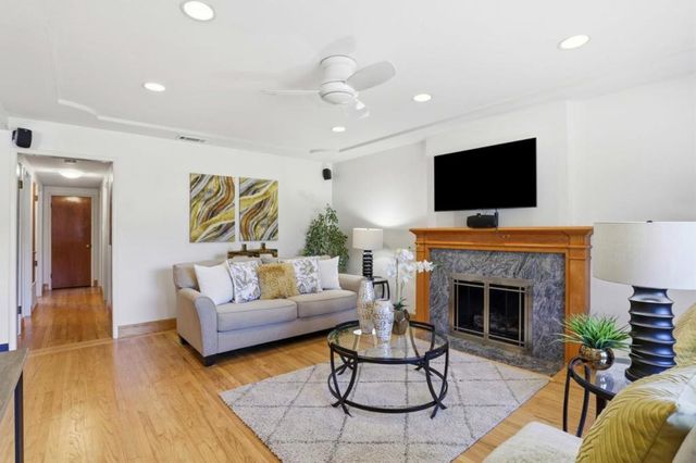 2194 Nobili Avenue, Santa Clara, CA 95051