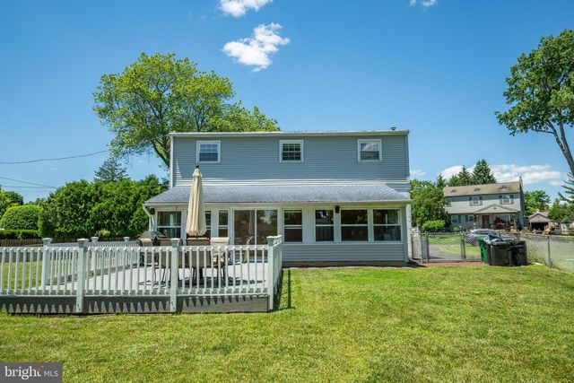 2029 TERRACE DR, Feasterville Trevose, PA 19053
