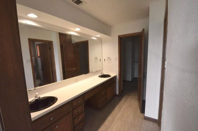 4603 Twin Valley CIR, Austin, TX 78731
