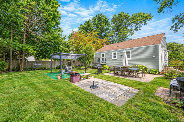 78 E 17th Street, Huntington Station, NY 11746