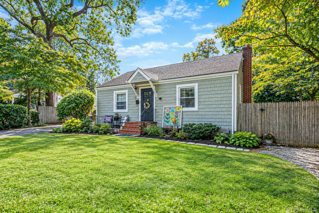 78 E 17th Street, Huntington Station, NY 11746 — photo 3