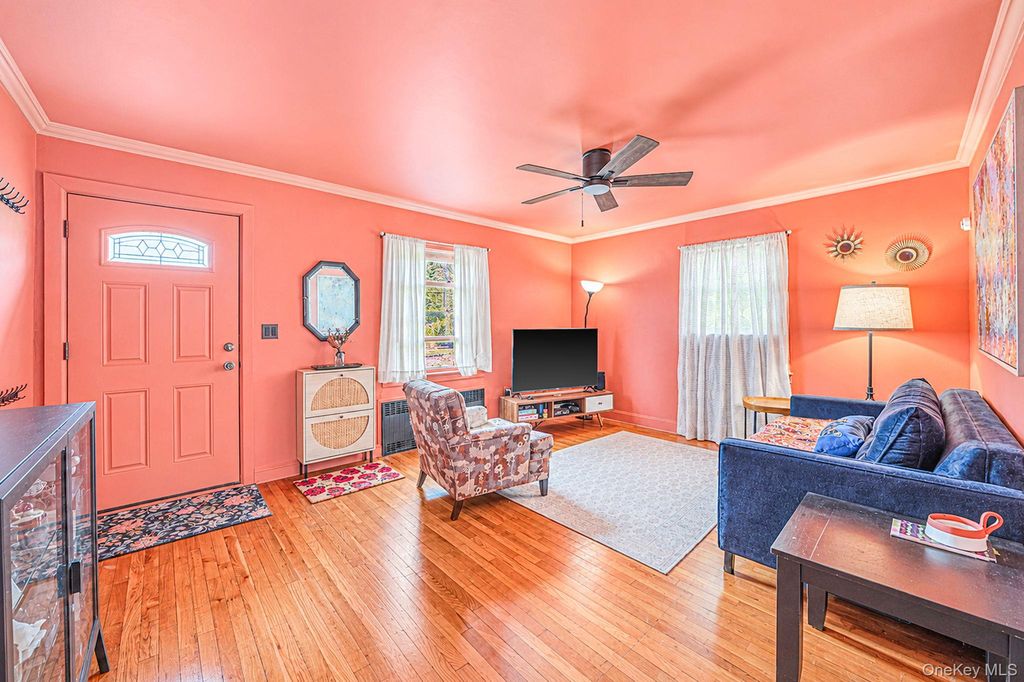 78 E 17th Street, Huntington Station, NY 11746 — photo 4