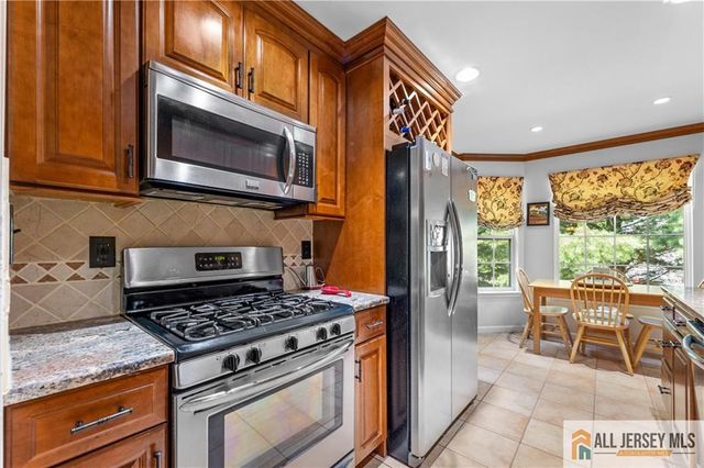 28 Garfield Way, Montgomery, NJ 08540