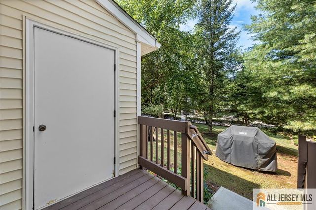28 Garfield Way, Montgomery, NJ 08540