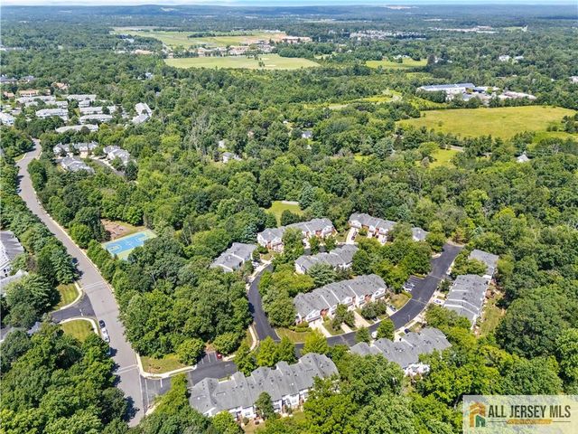 28 Garfield Way, Montgomery, NJ 08540