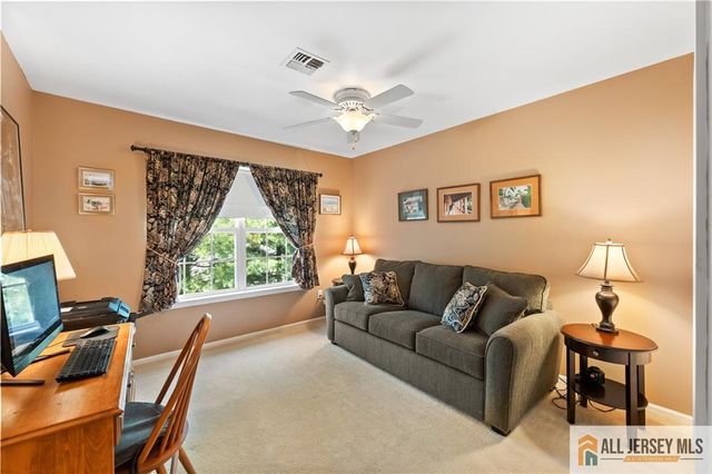 28 Garfield Way, Montgomery, NJ 08540